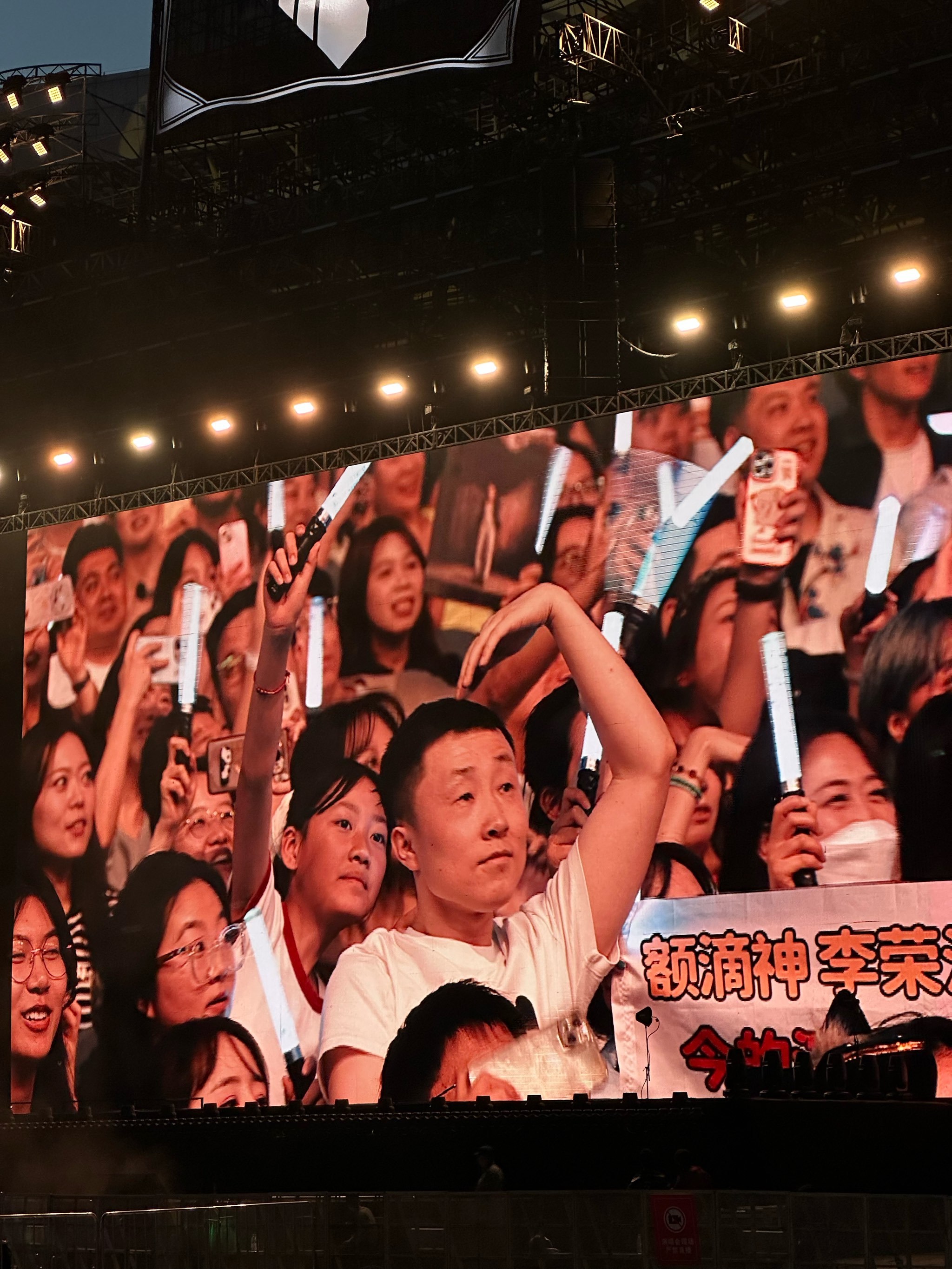 爱游戏网页版-黑马崛起,新兴力量崭露头角引人瞩目的简单介绍