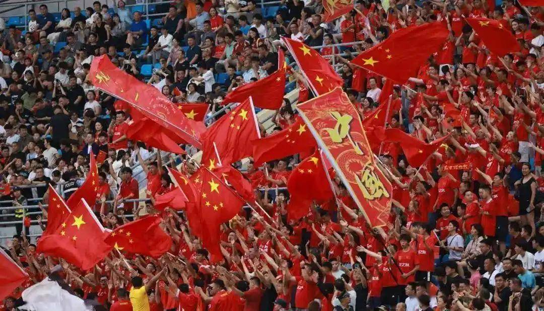 包含中国女足备战杯赛,以实力诠释自信与坚毅的词条 包含中国女足备战杯赛,以实力诠释自信与坚毅的词条