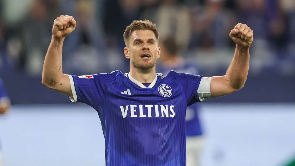 爱游戏竞技-沙尔克球员纷纷续约,稳固球队阵容