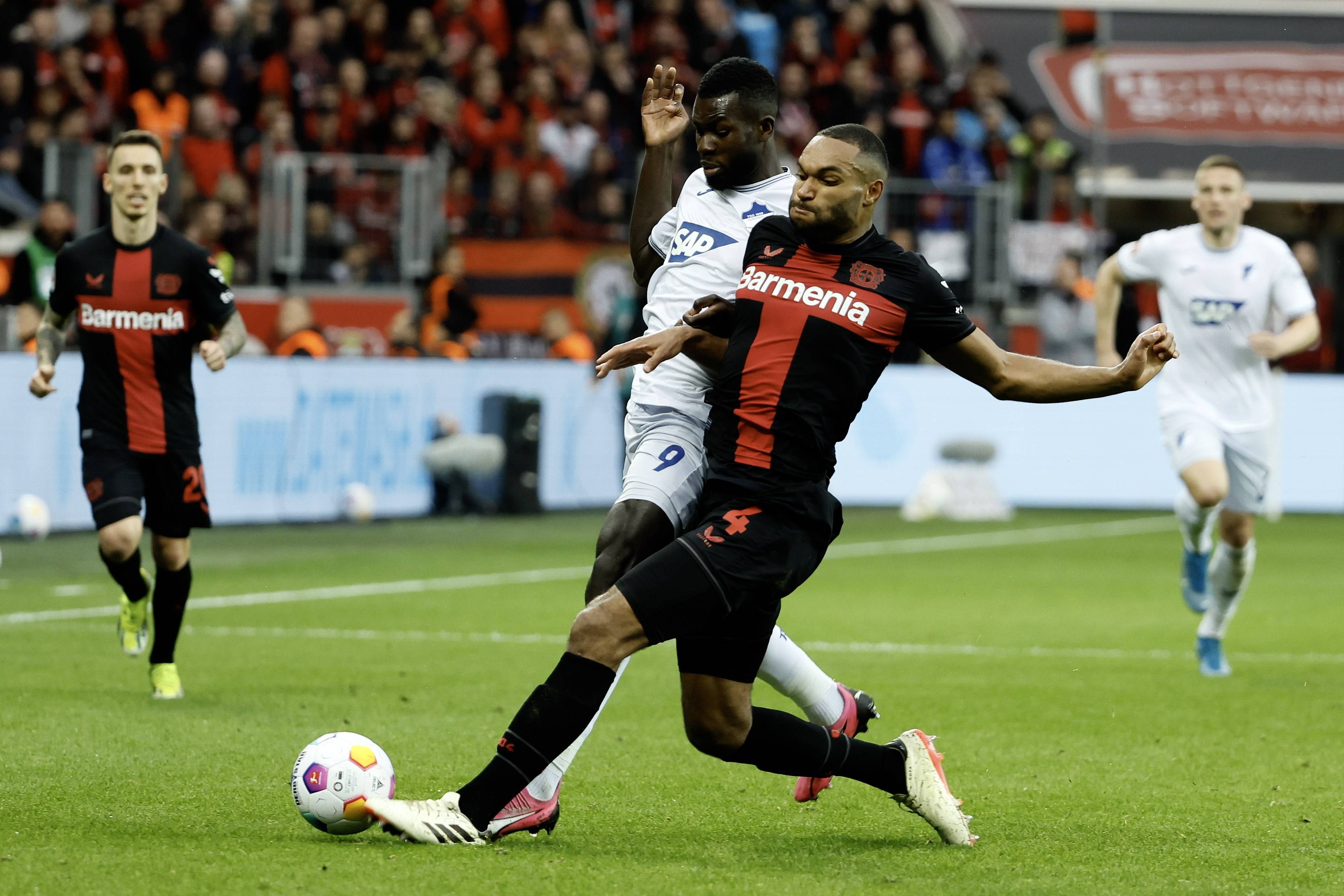 爱游戏官方登录入口-包含不莱梅客场大捷,连续战胜两大劲旅的词条