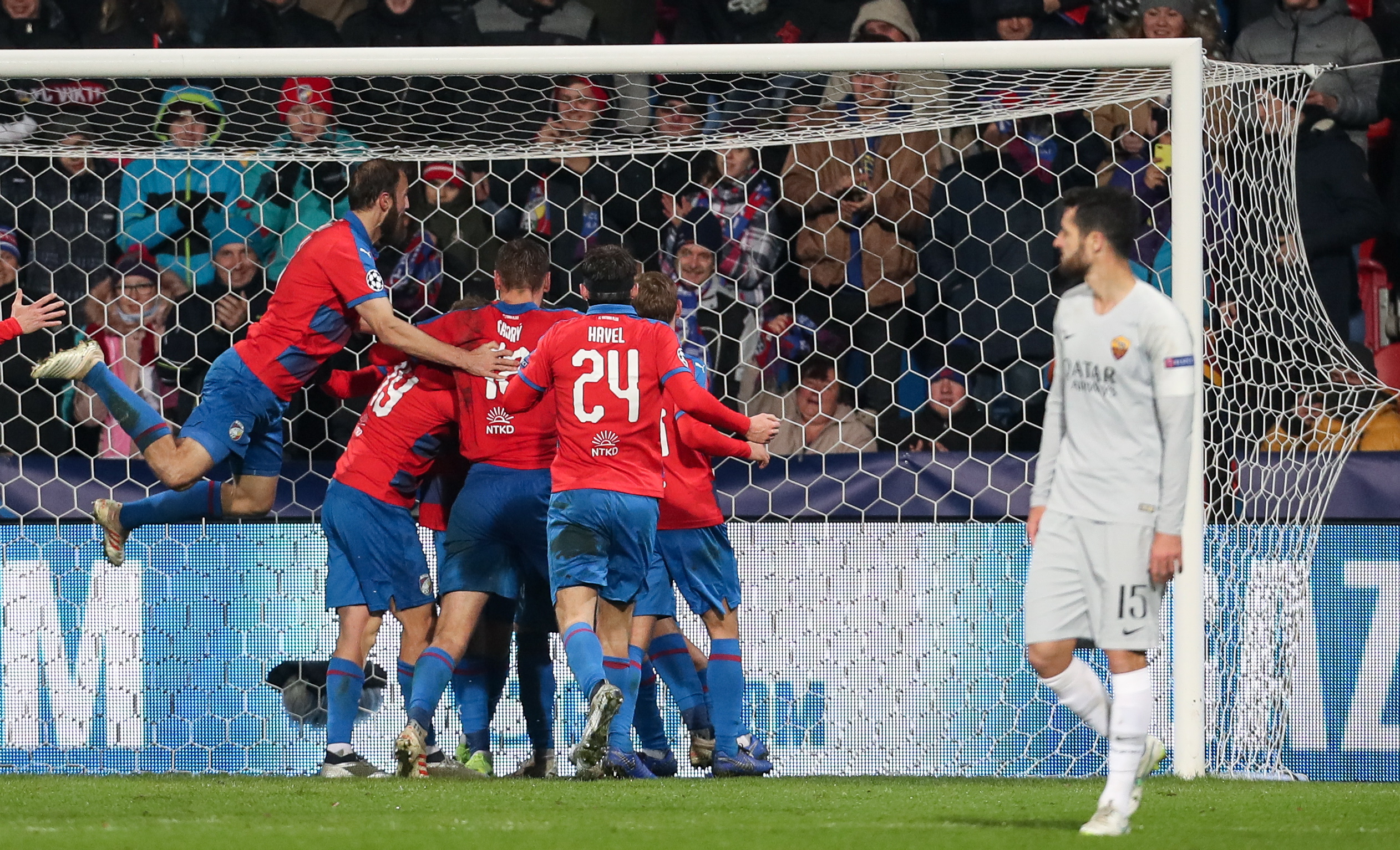 罗马再度喜迎胜利,保持不败战绩的简单介绍 罗马再度喜迎胜利,保持不败战绩的简单介绍