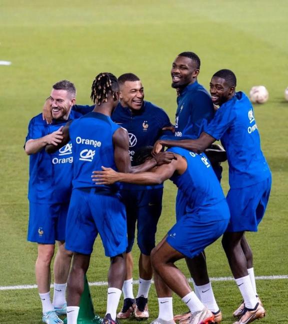 黑马球队夺冠诞生，逆袭实力榜首