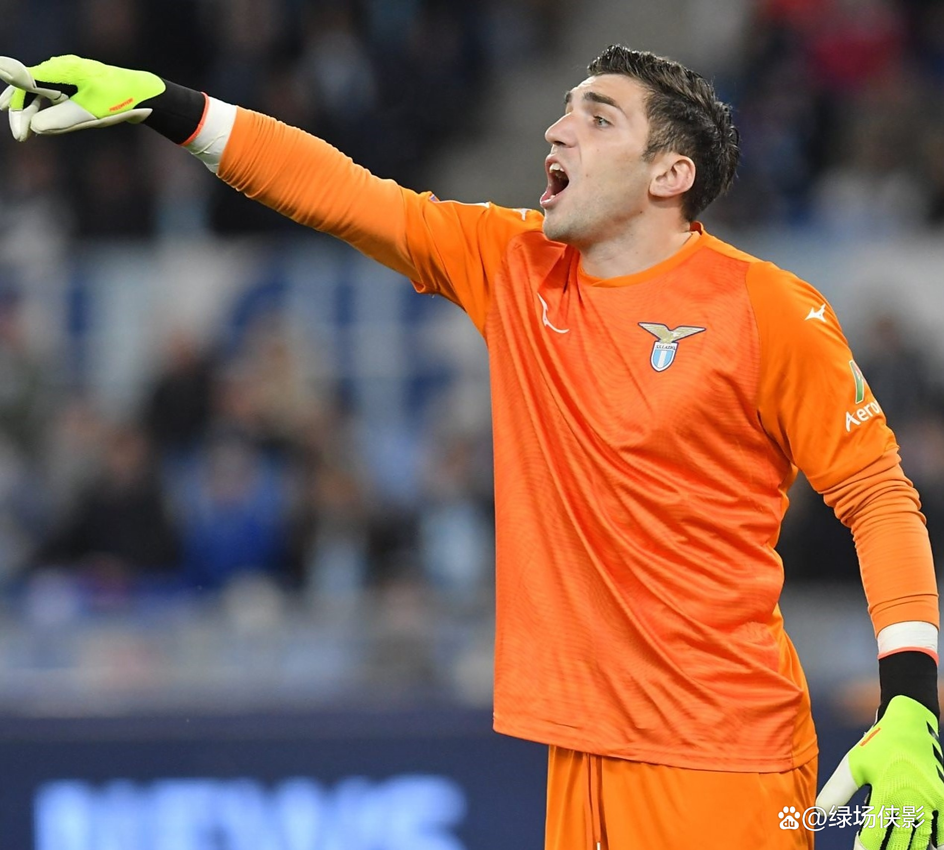 荷兰球员暗示有意加盟英超俱乐部 荷兰球员暗示有意加盟英超俱乐部