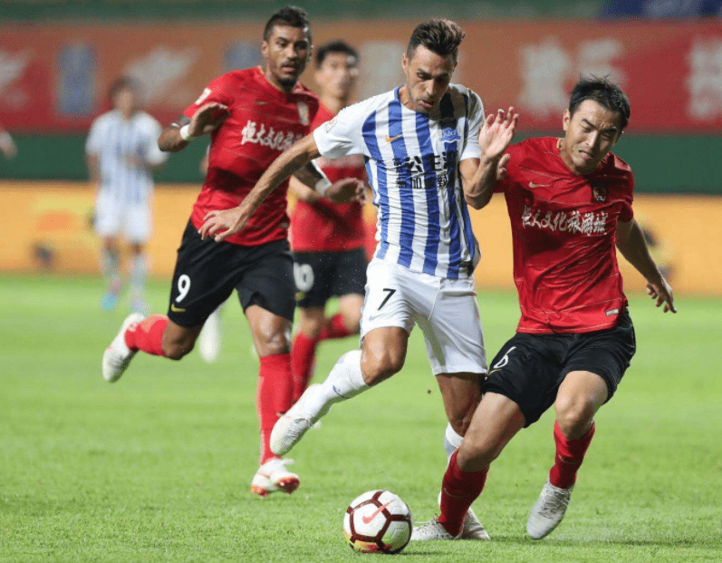 富力vs恒大——巅峰对决激发高潮的简单介绍