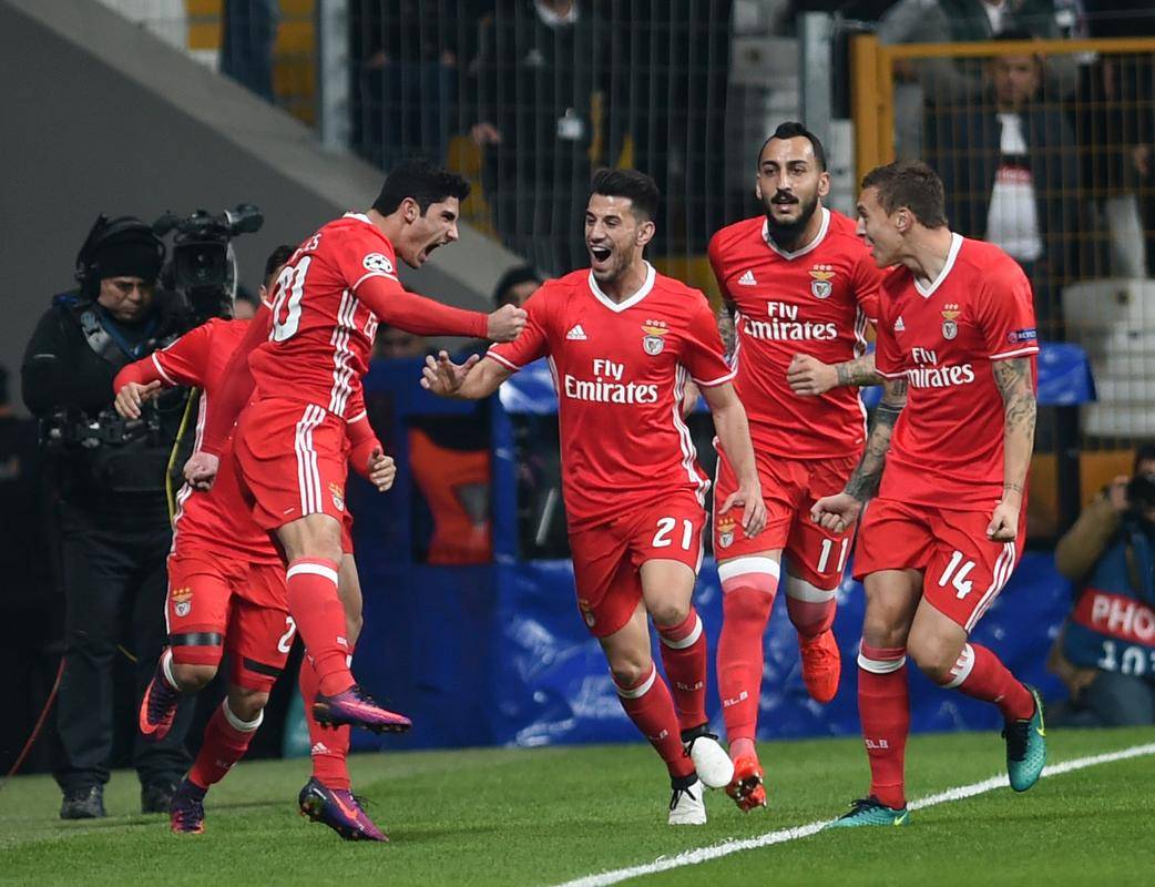 拜仁慕尼黑横扫对手,德国劲旅逐梦顶级赛事 拜仁慕尼黑横扫对手,德国劲旅逐梦顶级赛事