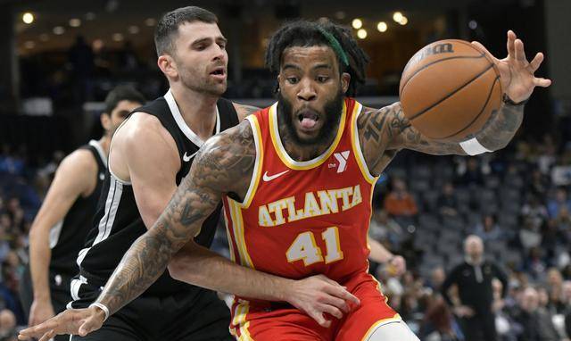 爱游戏官方-黄蜂客场逆转战胜老鹰