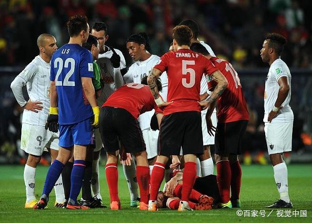 爱游戏电竞-大连一方客场逆转天津泰达，赢得关键胜利