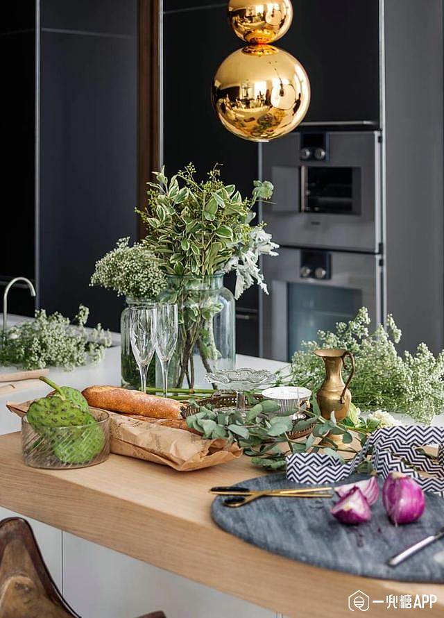 爱游戏网站入口-冷热变幻，球场上胜负几分之差的简单介绍