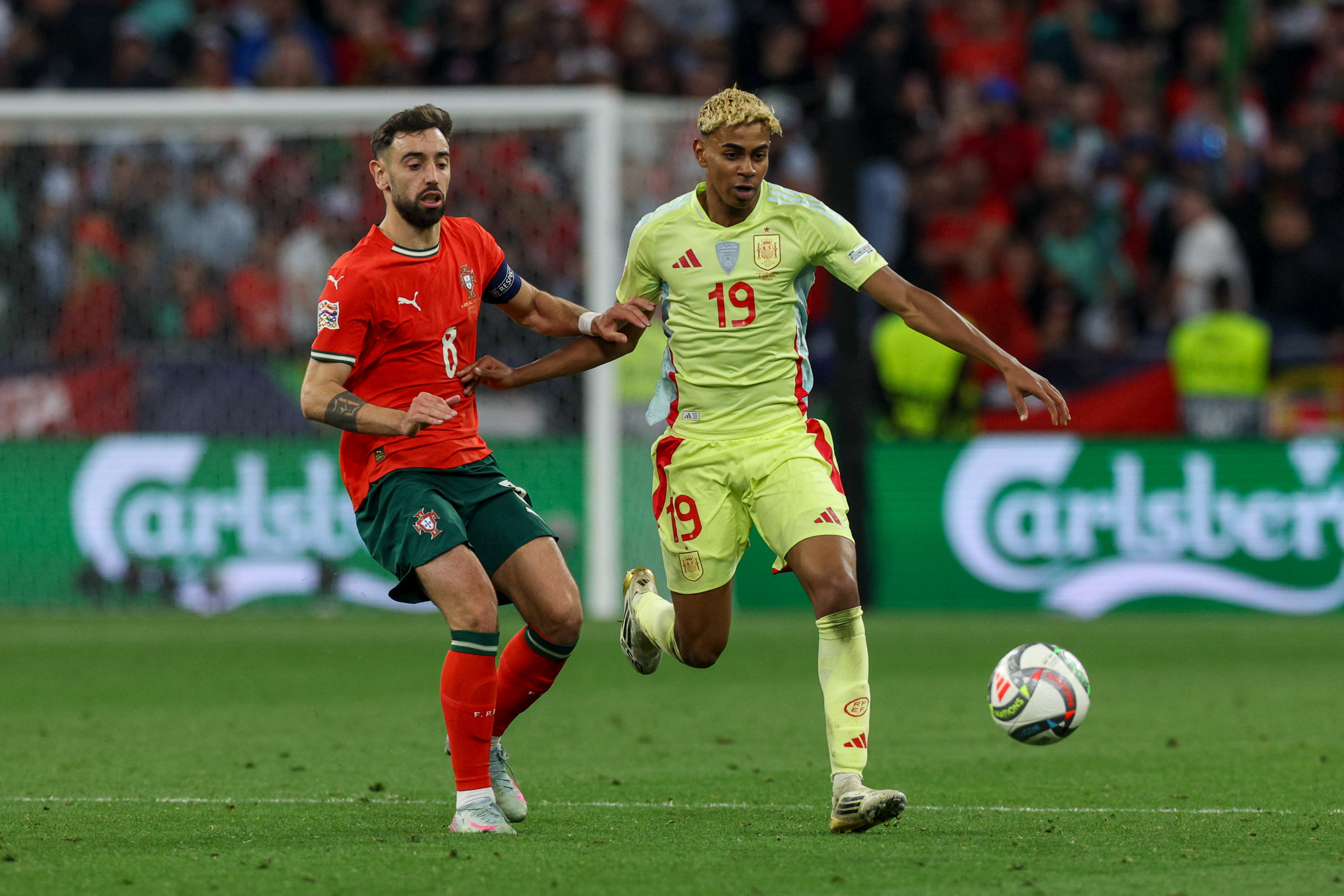 包含葡萄牙惊险连胜，成功挺进欧预赛决赛的词条