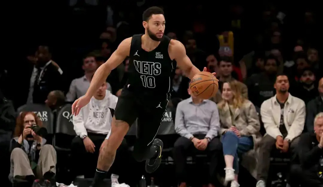 包含篮网迎来三连胜，全队士气高涨的词条