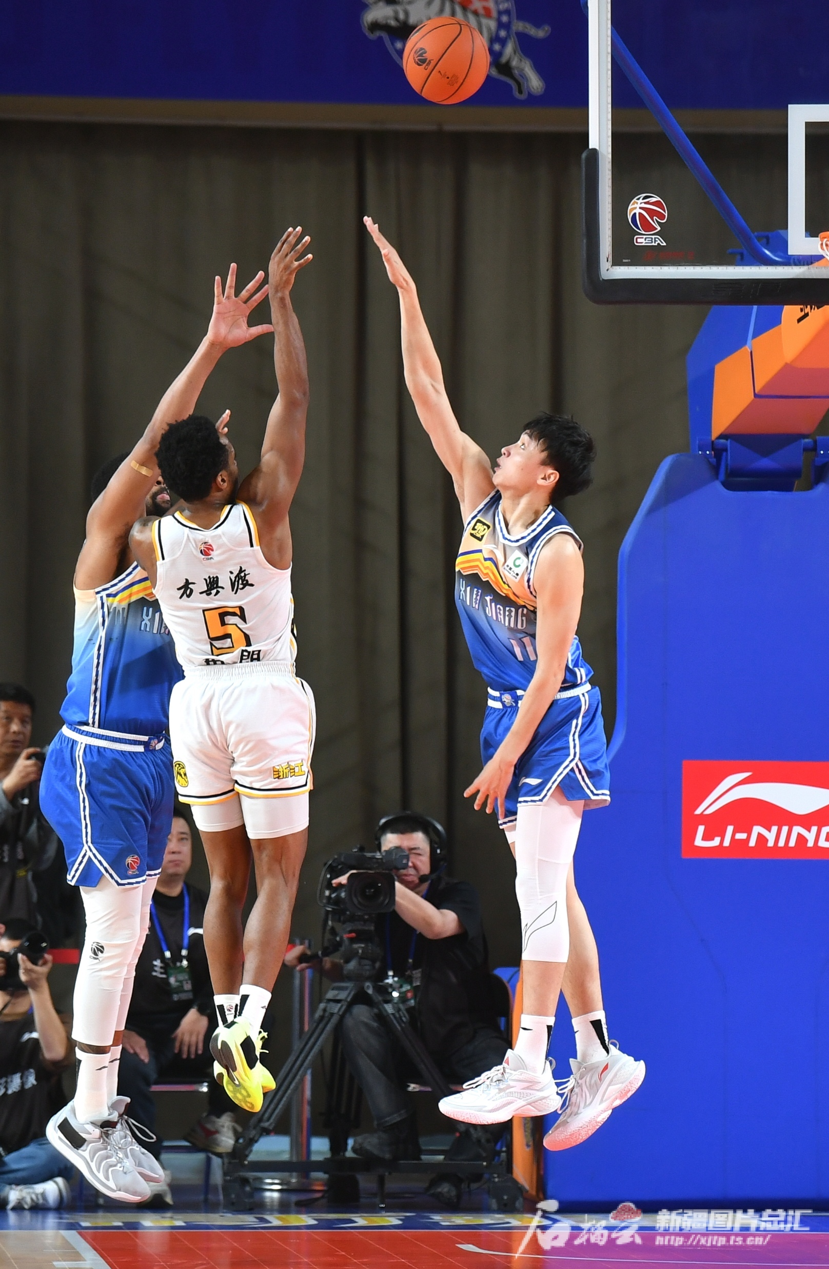 北京男篮遭遇新疆队逆转失利