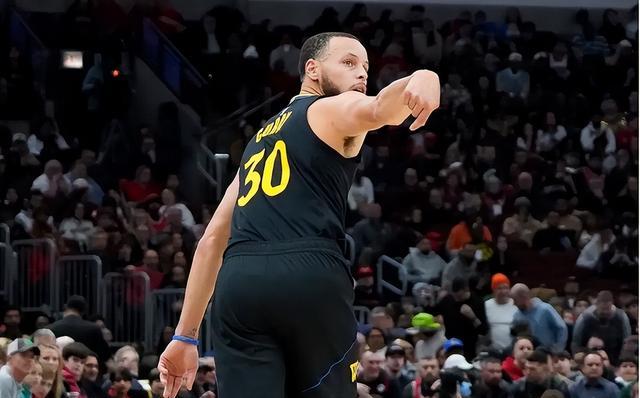 爱游戏下载-遗憾与惊喜并存，战况实时报道瞬间揭秘！的简单介绍